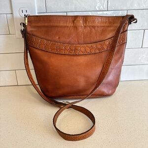 Vtg CC Courtenay Brown Leather Bucket Cross Body Bag Boho purse tote Hippy